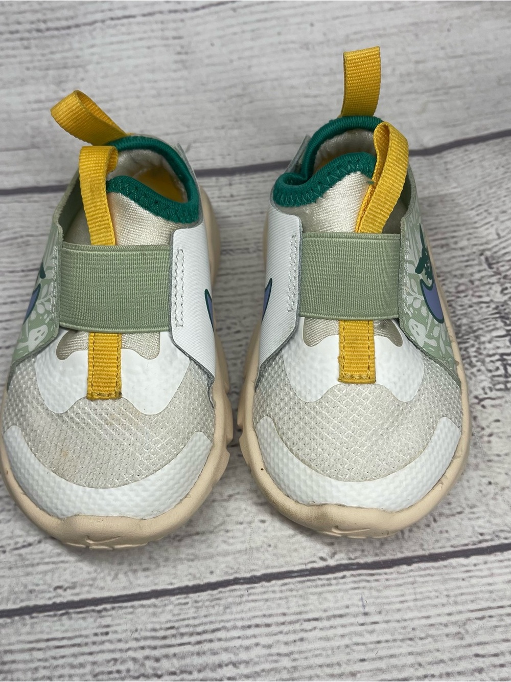 Nike Toddler Size 5 Flex Runner2 Lil Td Rabbit And Mushroom Shoes - Picture 2 of 7
